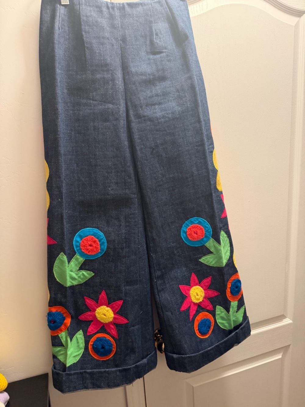 Beautiful Dark Denim Wide Leg Pants with Bright Appliqué Flowers!! - Picture 4 of 5